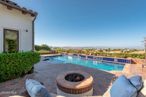 Photo of 25581 Prado De Azul, Calabasas, CA 91302 (MLS # 226002764)