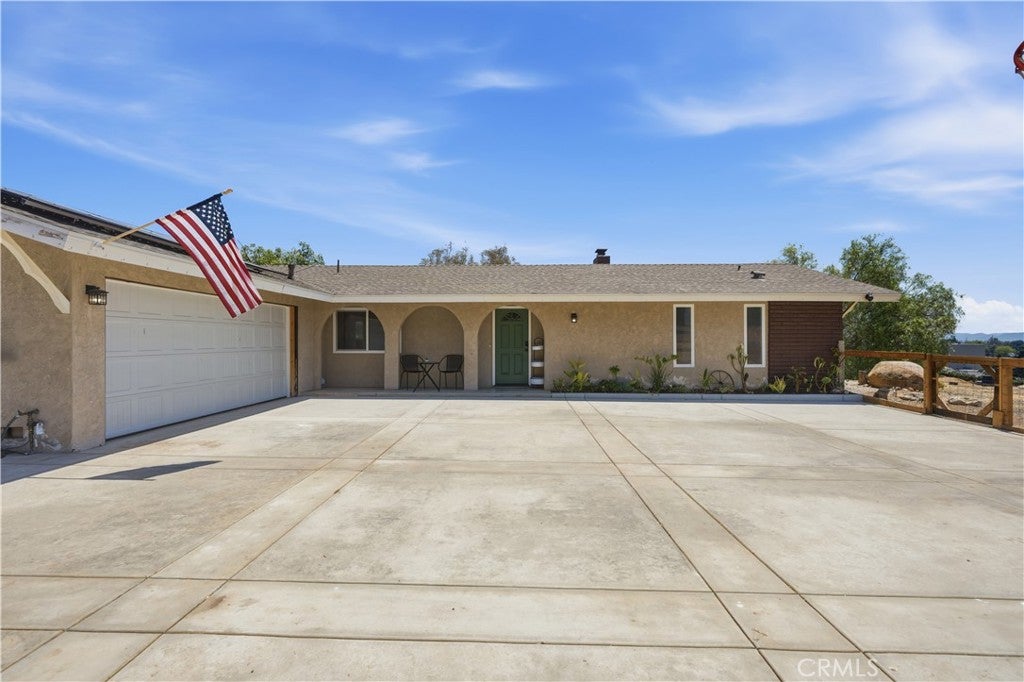 21280 Cielo Vista