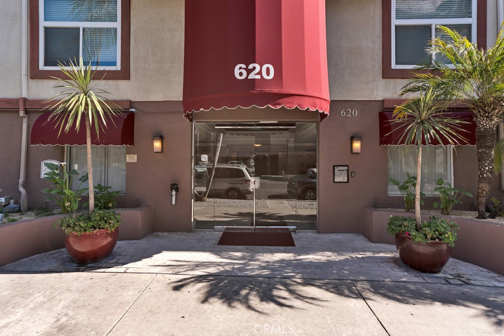 620 S Gramercy 338