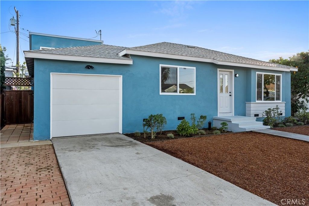 Photo of 5324 W 121st St, Hawthorne, CA 90250 (MLS # SB26026570)
