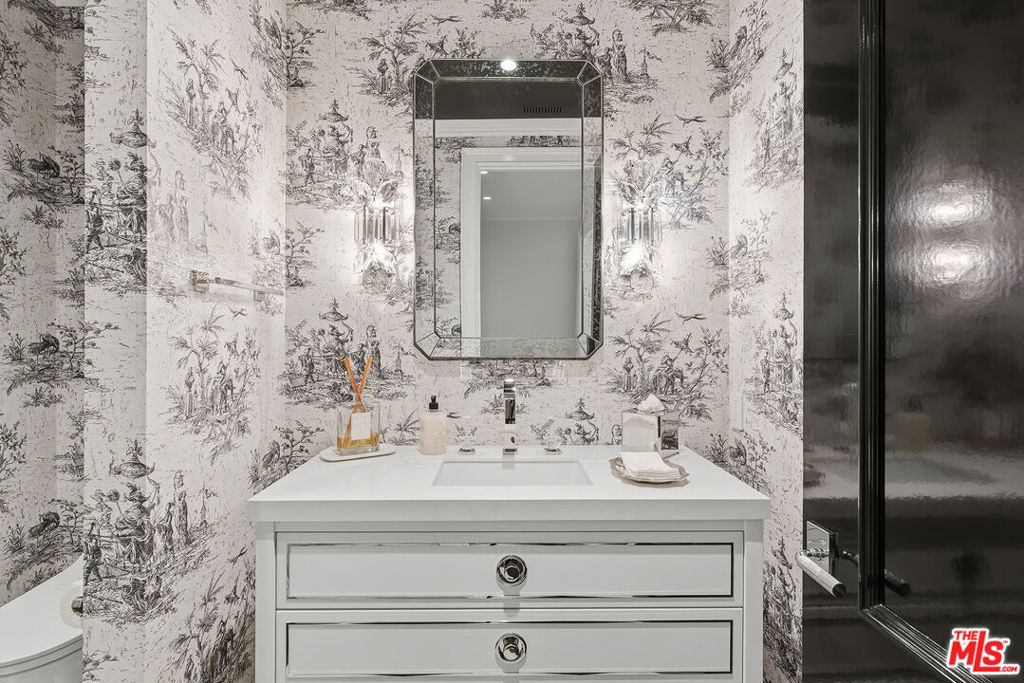 Photo of 10124 Empyrean Way #203, Los Angeles, CA 90067 (MLS # 26656863)