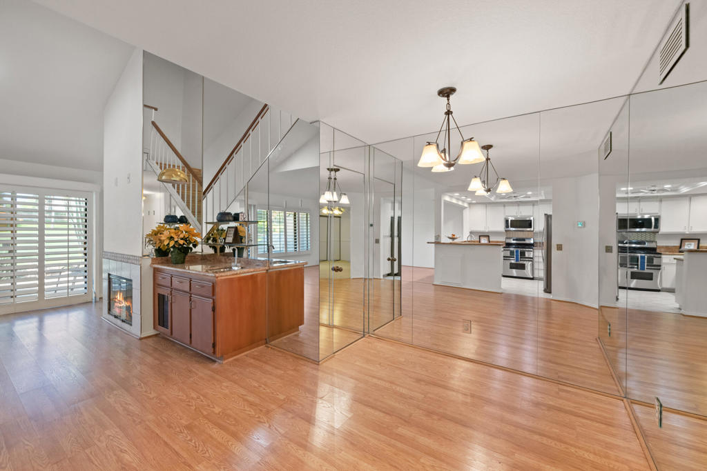 Woodhaven Country Cl - Residential