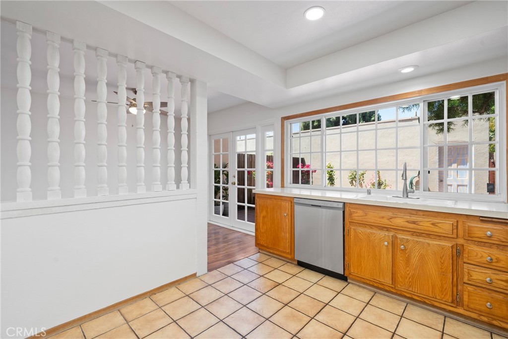 10519 La Rosa Circle