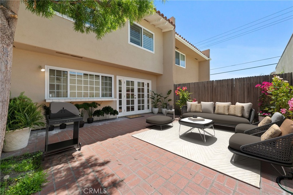 10519 La Rosa Circle