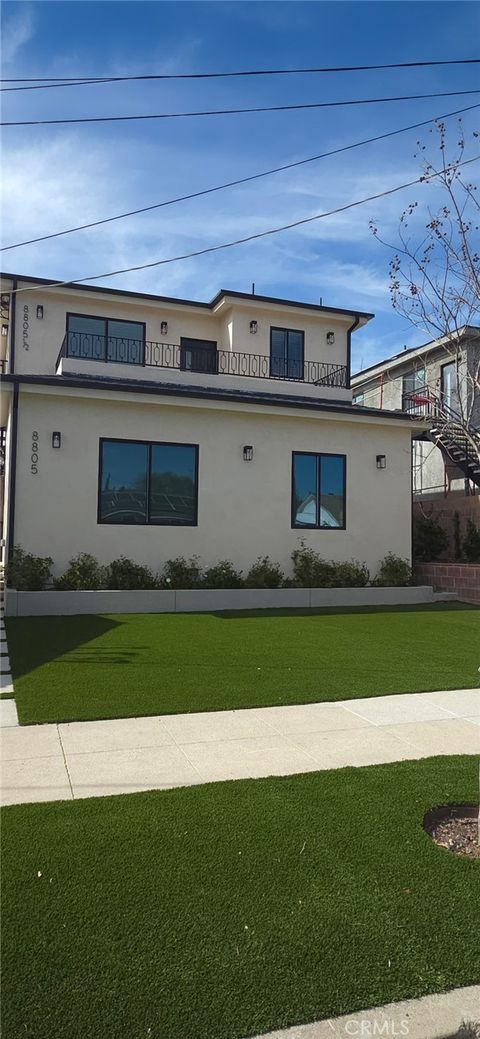 Photo of 8805 1/2 Delco Ave Ave, Winnetka, CA 91306 (MLS # SR26040925)