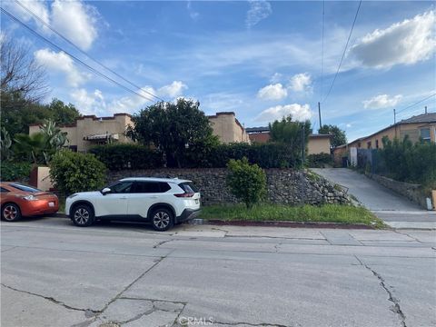 Photo of 3000 Cazador St, Los Angeles, CA 90065 (MLS # CV26066072)