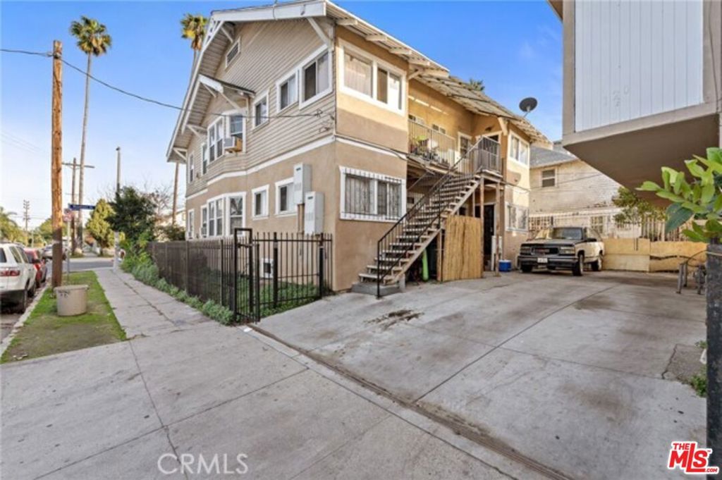 Photo of 4301 Woodlawn Avenue, Los Angeles, CA 90011 (MLS # 26641569)