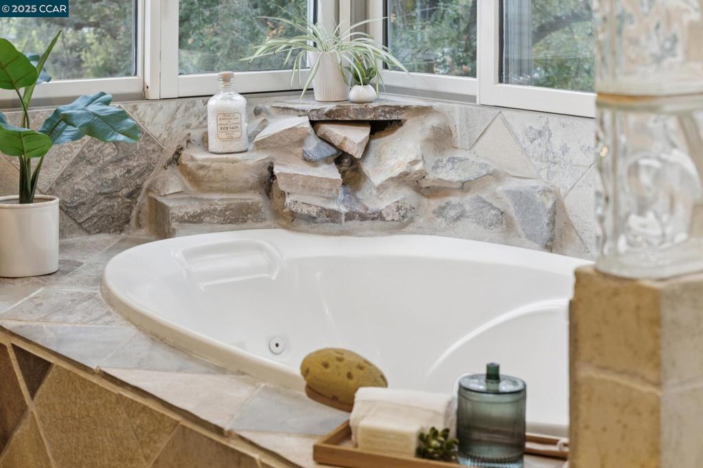 WEST SIDE ALAMO - Residential