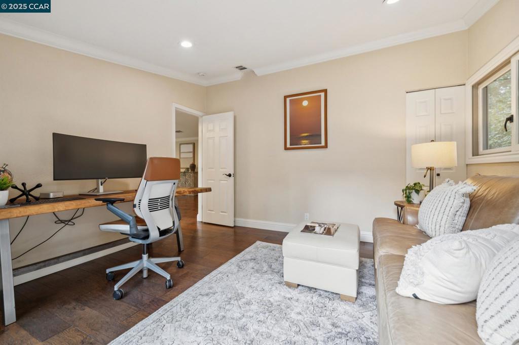 WEST SIDE ALAMO - Residential