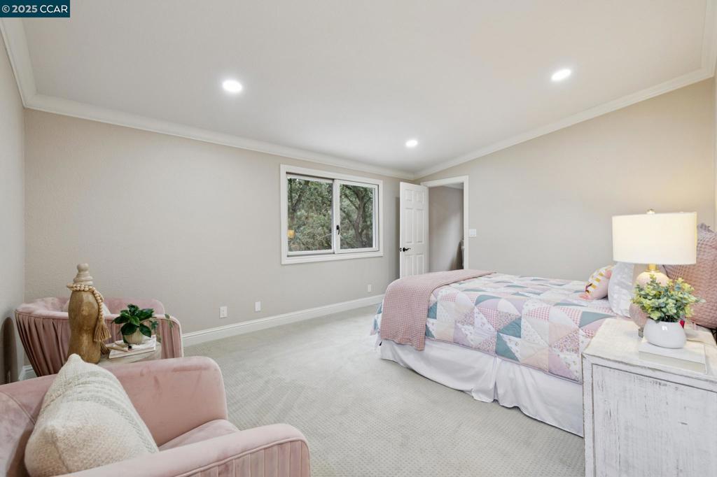 WEST SIDE ALAMO - Residential