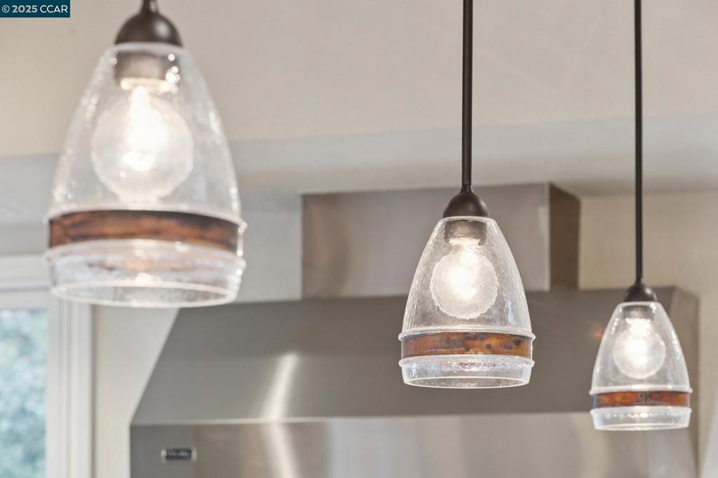 WEST SIDE ALAMO - Residential