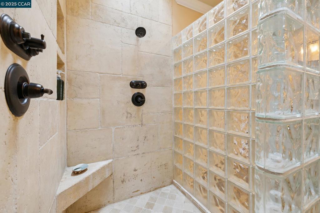 WEST SIDE ALAMO - Residential