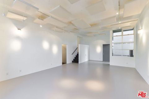 Photo of 558 Rose Avenue #3, Venice, CA 90291 (MLS # 26659941)