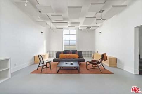 Photo of 558 Rose Avenue #3, Venice, CA 90291 (MLS # 26659941)