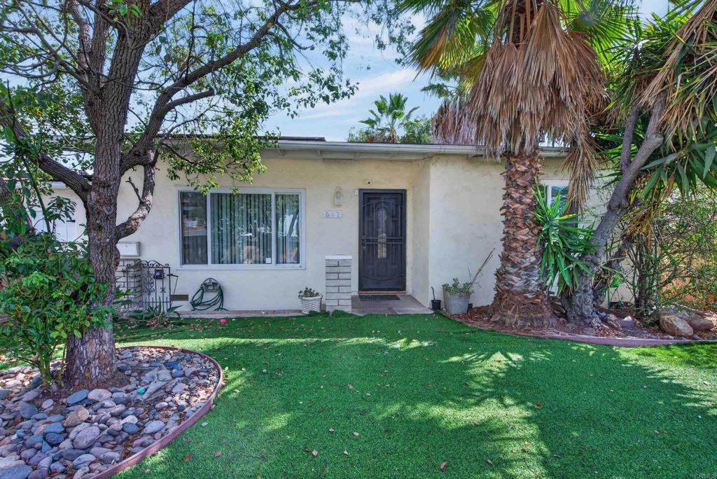 547 El Monte Road