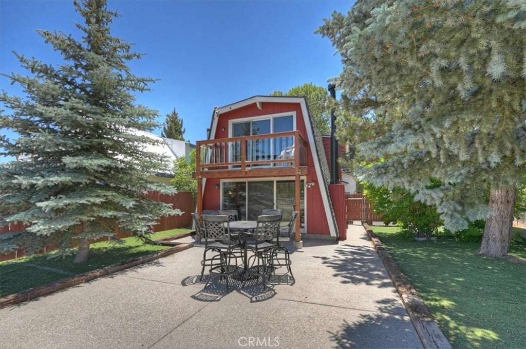 929 W Fairway