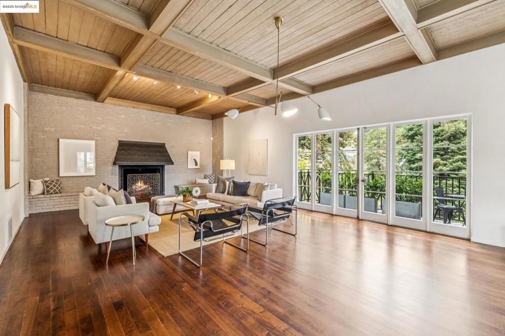 CLAREMONT - Residential