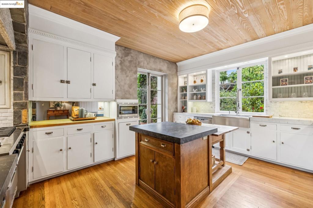 CLAREMONT - Residential