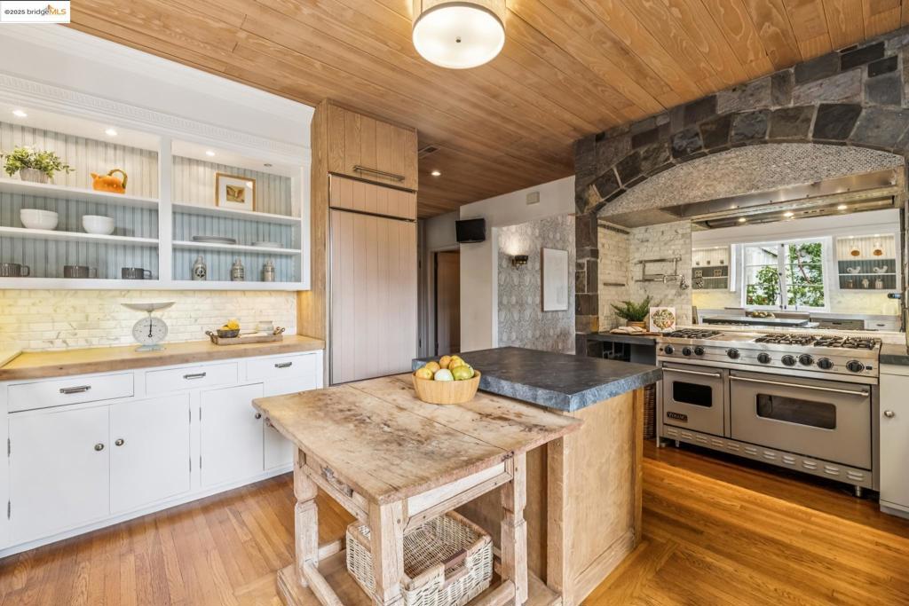 CLAREMONT - Residential