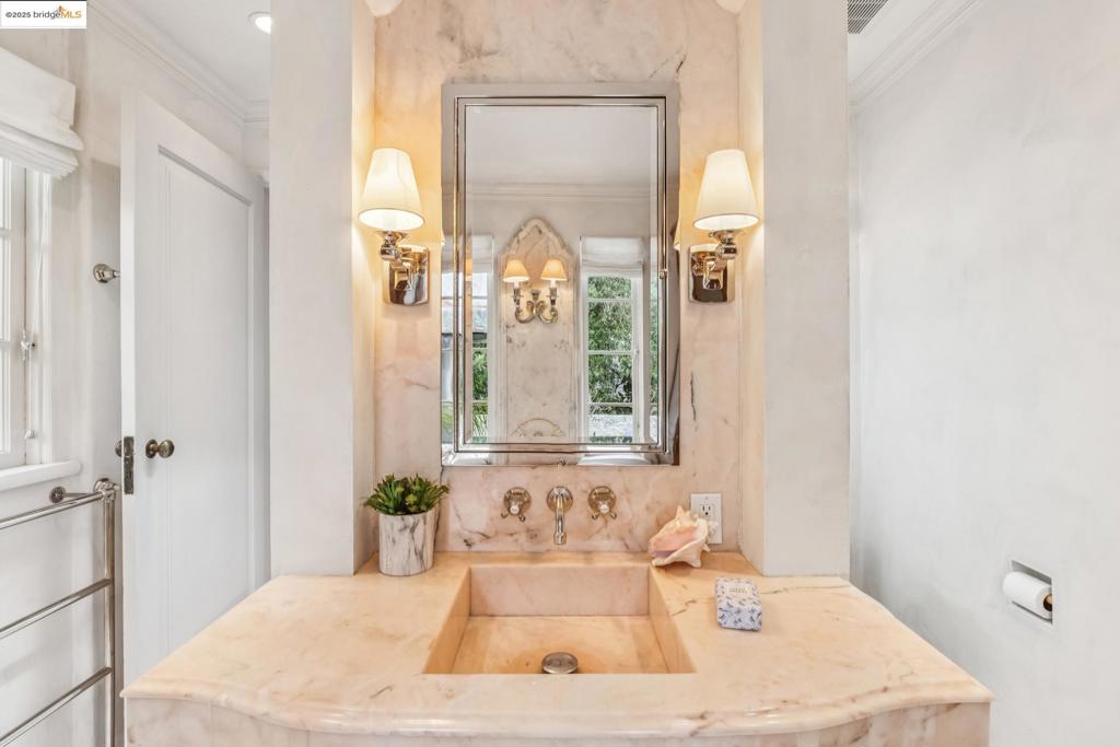CLAREMONT - Residential