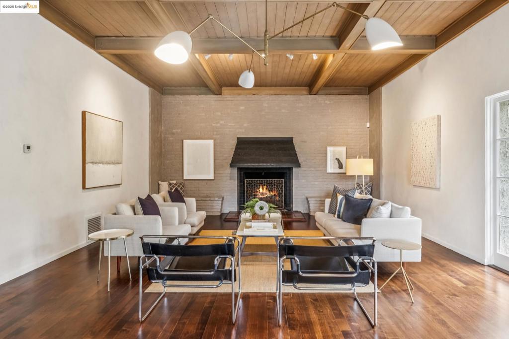 CLAREMONT - Residential
