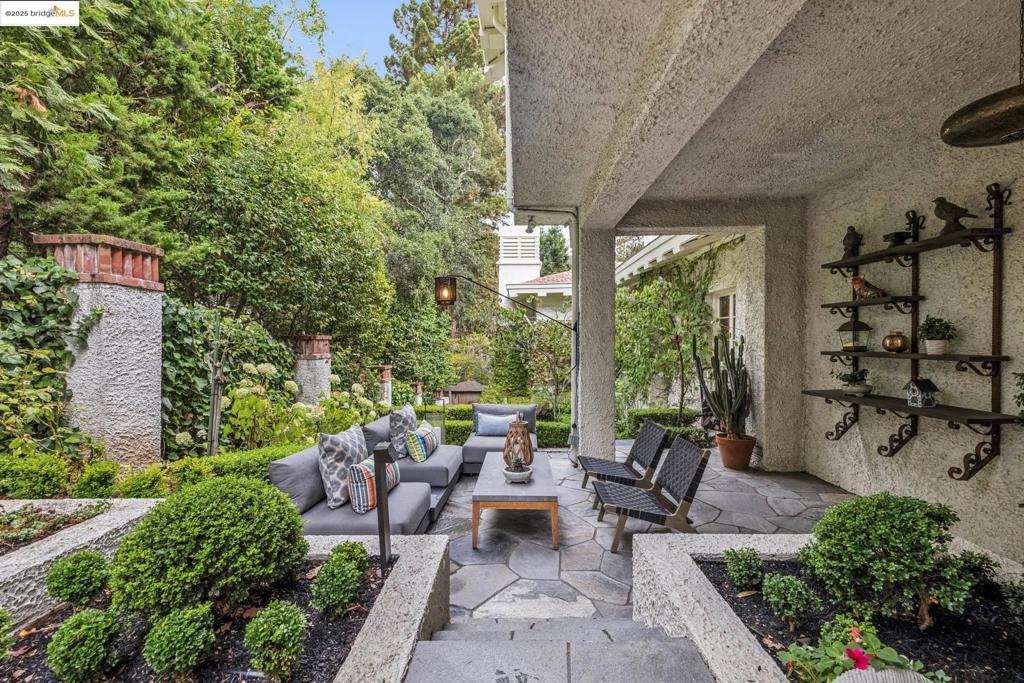 CLAREMONT - Residential