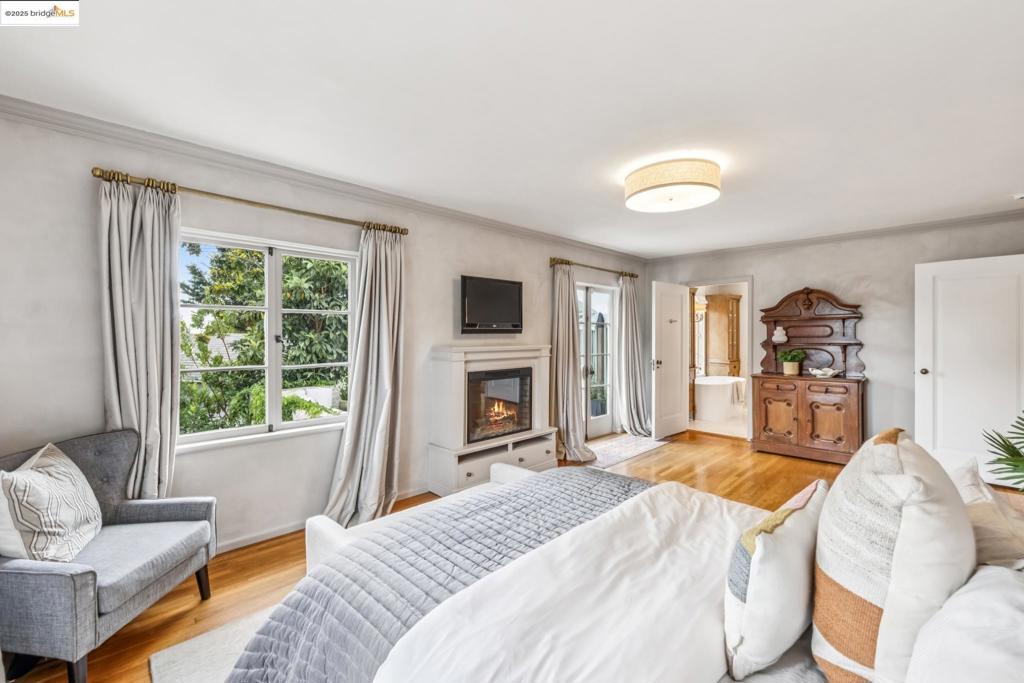 CLAREMONT - Residential