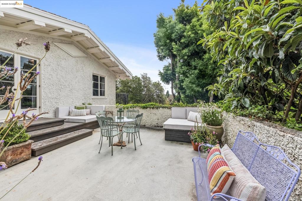 CLAREMONT - Residential