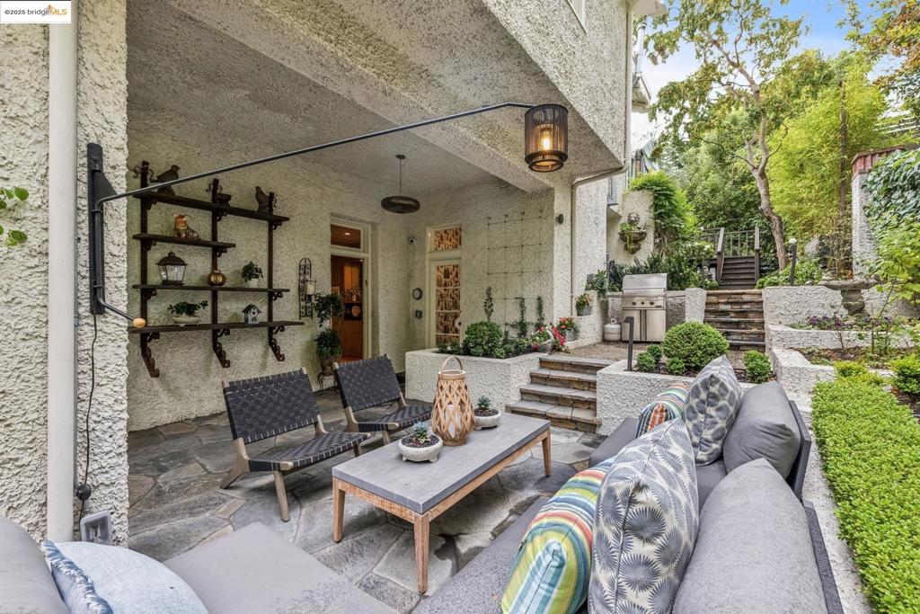 CLAREMONT - Residential