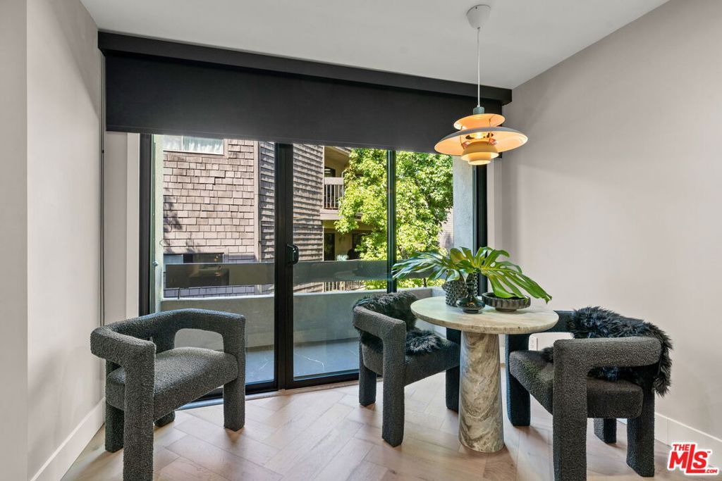 Photo of 950 N Kings Road #233, West Hollywood, CA 90069 (MLS # 25595353)