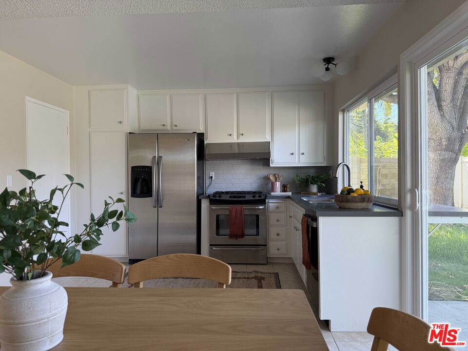 11253 Yearling Street
