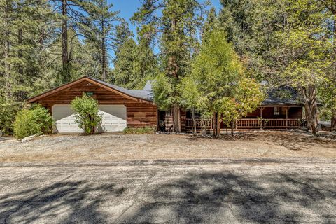 Photo of 54240 Strawberry Valley Drive, Idyllwild, CA 92549 (MLS # 219147417DA)