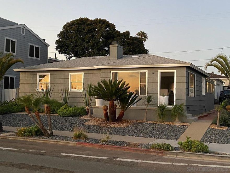 Bay view detached home with guest suite and on a corner lot.  Main home is 3bed/1bath and guest suite 1bed/1bath.  High end finishes with private courtyard and detached 2 car garage.  Footsteps to Sail bay with front row seats to views of the sunset.  Walk to local coffee shops, dining and night life.  Minutes to highways and beach business district. Available now