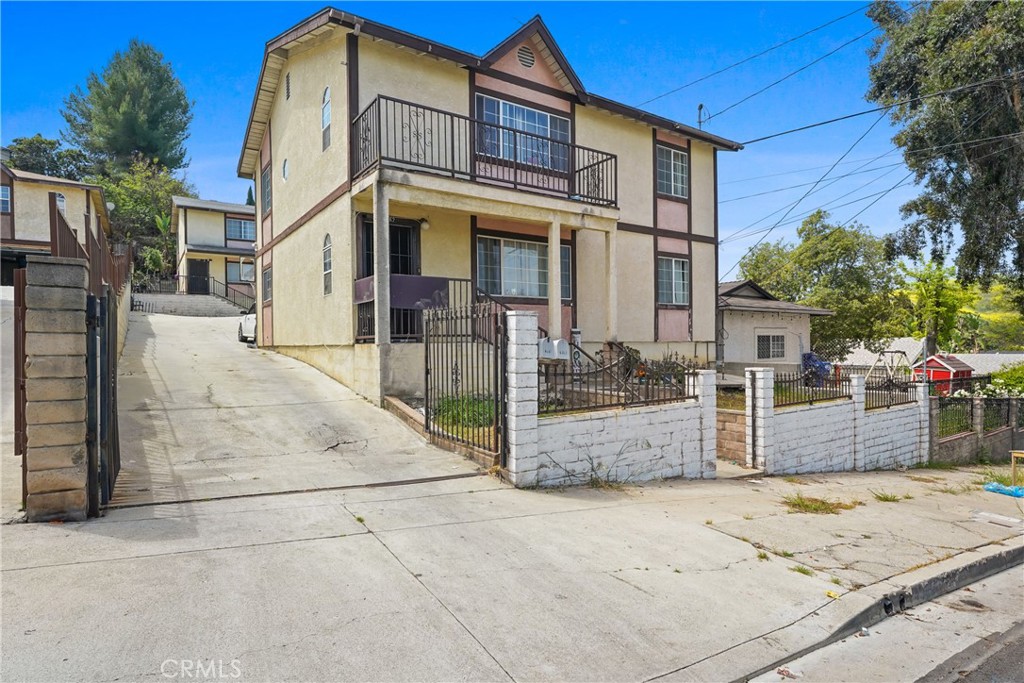 Properties 1 4960 4962 Gambier Street
