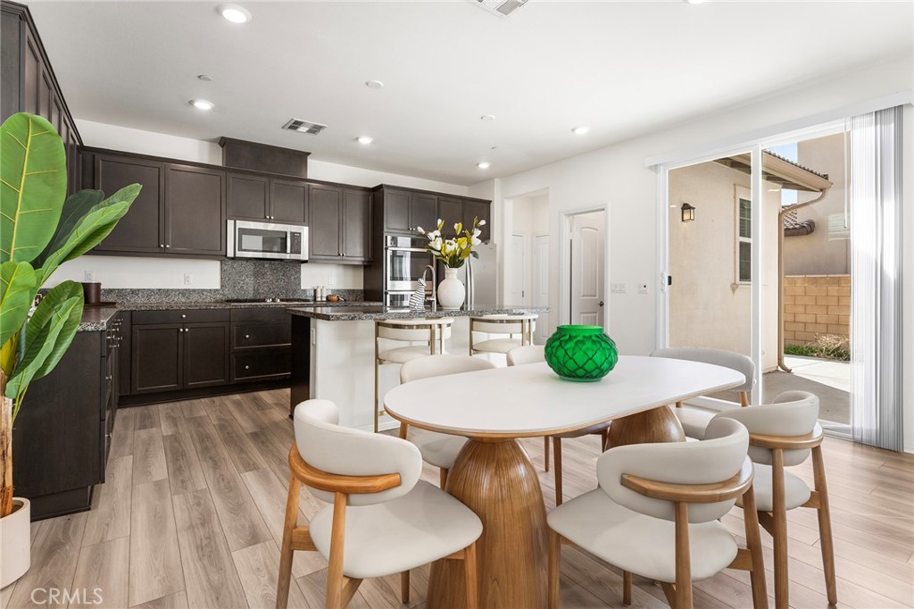 3002 E Penny Lane