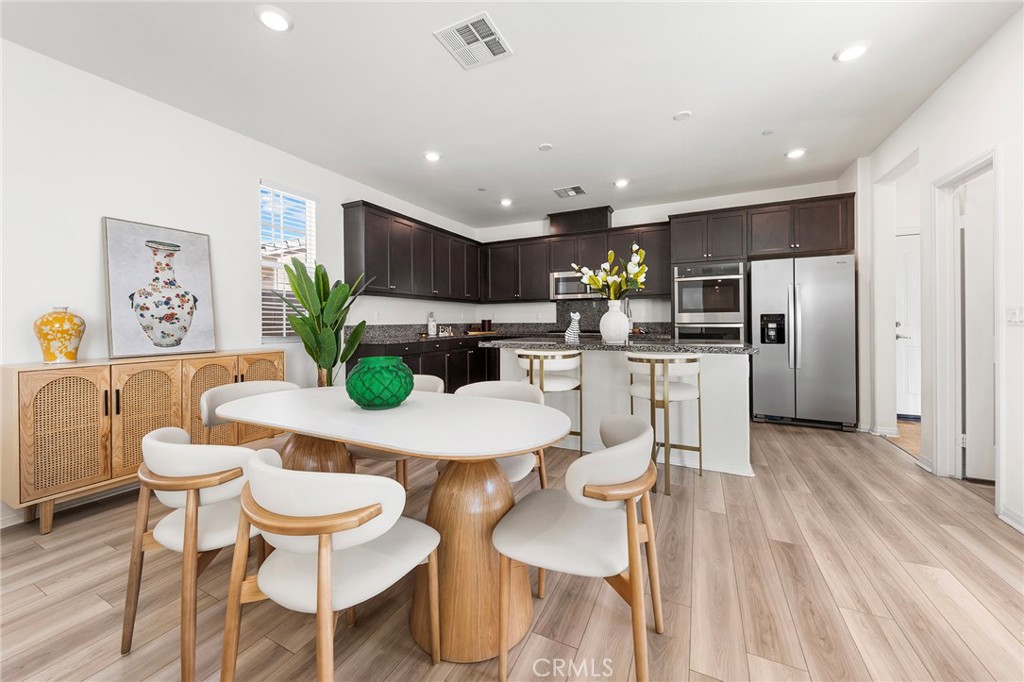 3002 E Penny Lane