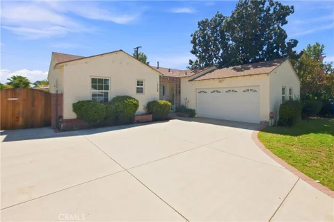 10108 Columbus Ave, San Fernando, CA 91345 - MLS#: BB26195559