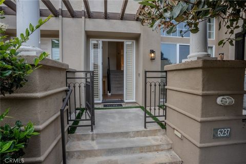 Photo of 6237 Surfcove Cir, Huntington Beach, CA 92648 (MLS # OC26112195)