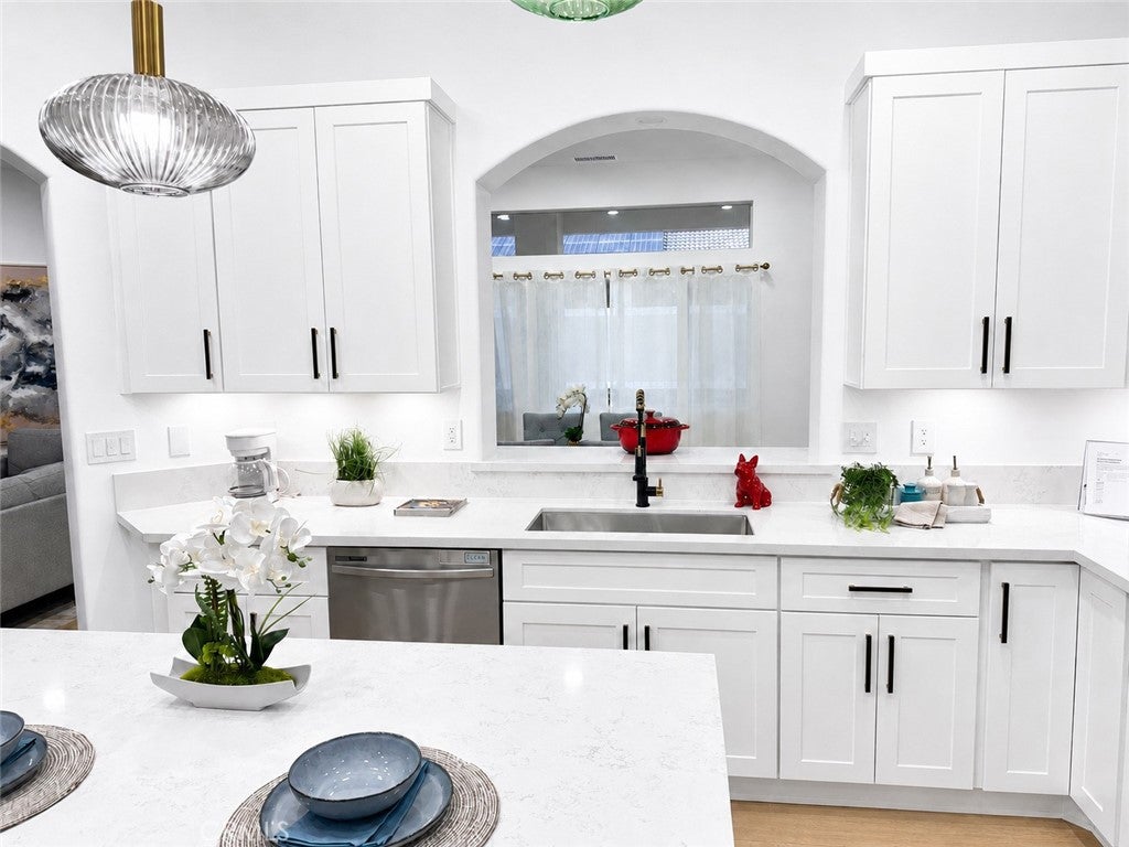 39832 De Vendome Court