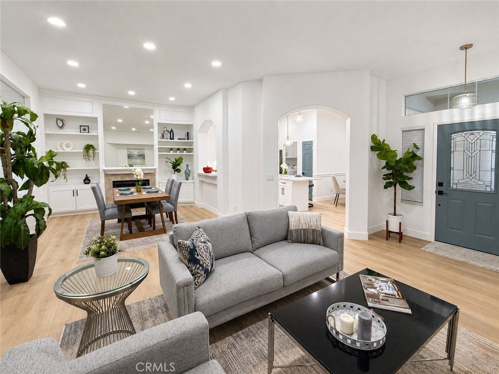 39832 De Vendome Court