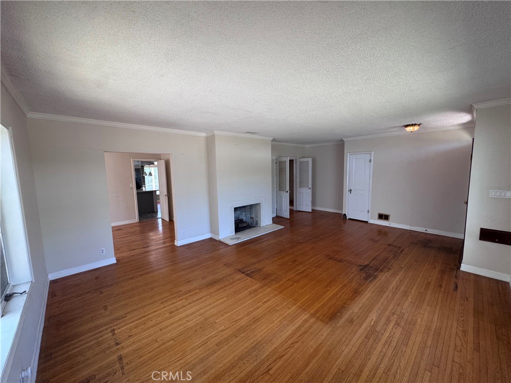 54 La Linda Drive