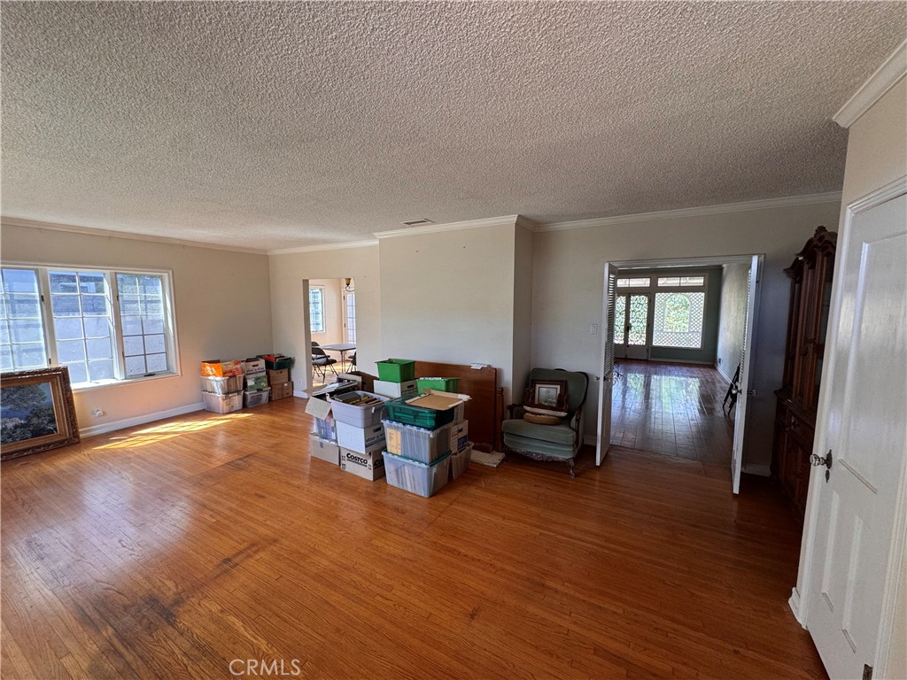 54 La Linda Drive