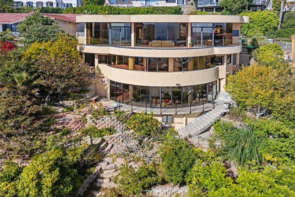 664 Mystic View