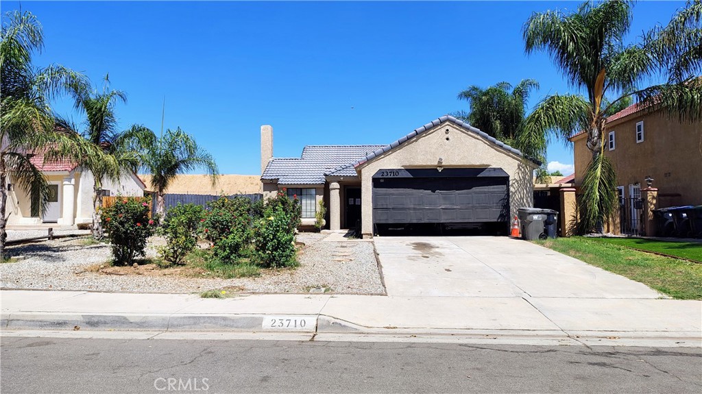 TRUST SALE (STANDARD SALE) | 2 BED, 2 BATH | SPACIOUS LIVING AREA | HIGH CEILINGS | TENANT OCCUPIED | SOLD AS-IS | INTERIOR CONDITION IS UNKNOWN | DO NOT DISTURB OCCUPANT | BUYER TO VERIFY RELOCATION FEES