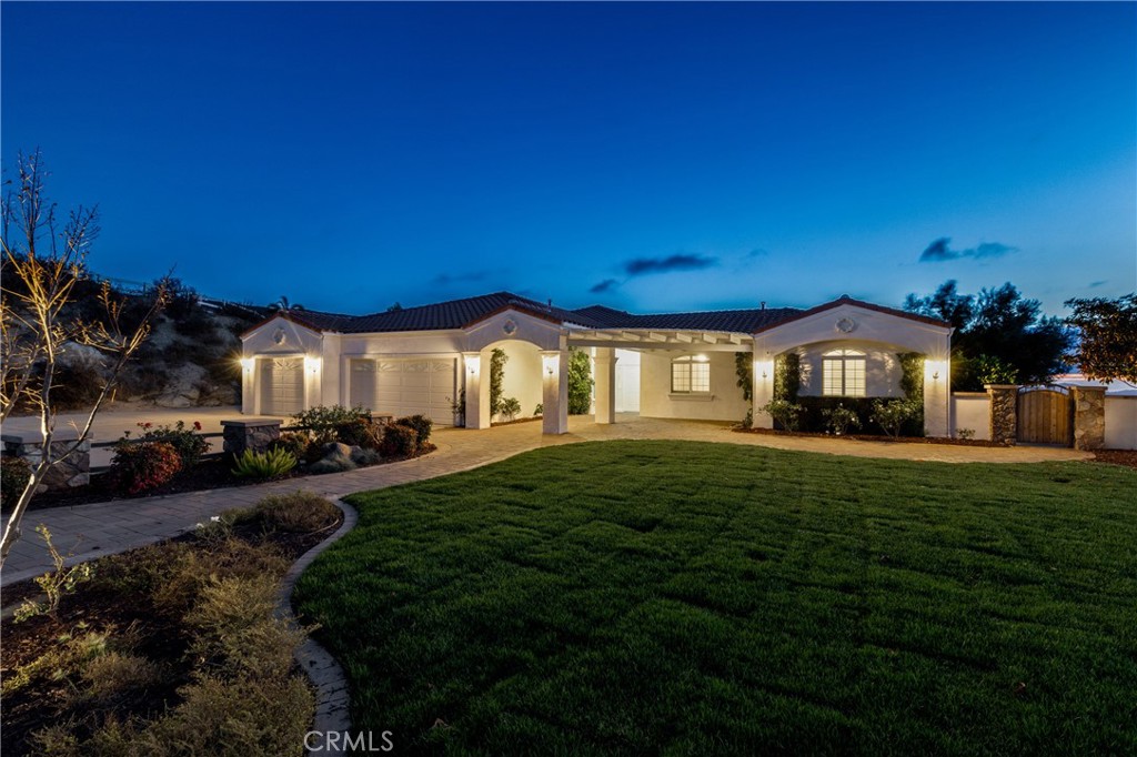 40040 Parado Del Sol Drive