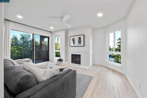 Photo of 3751 Harrison Street St #301, Oakland, CA 94611 (MLS # 41135466)
