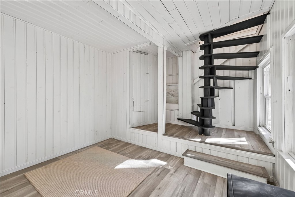 Crestline (CRES) - Residential