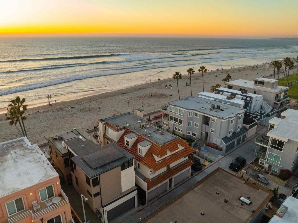 2965 Ocean Front Walk 1