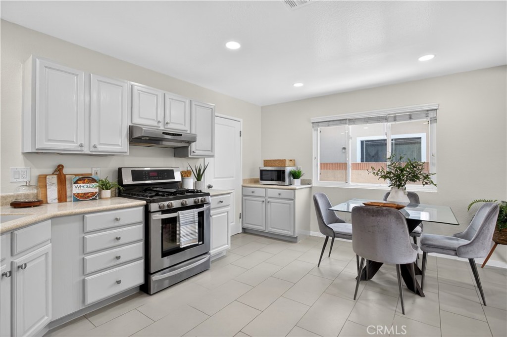 6692 Kiwi Cir