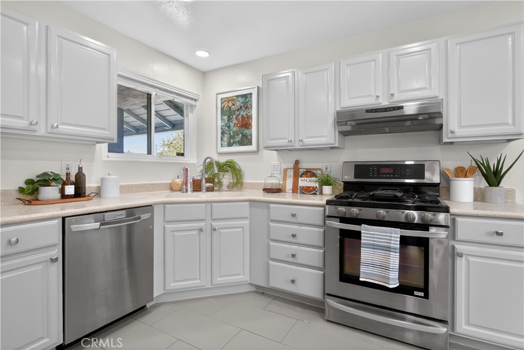 6692 Kiwi Cir